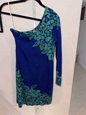 Lilly Pulitzer Blue One-Shoulder Dress with Green Leaf Print